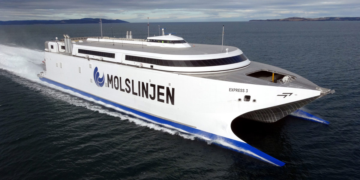 Polaris sælger Molslinjen til EQT